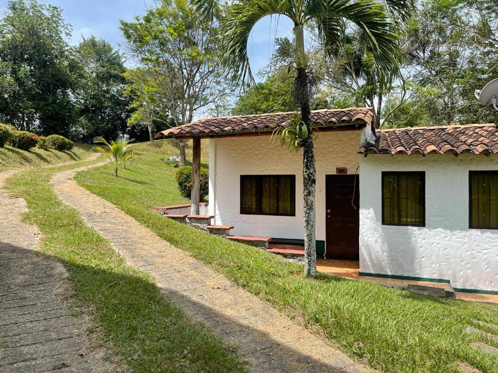 Hotel Candilejas Puerto Berrio Exterior foto